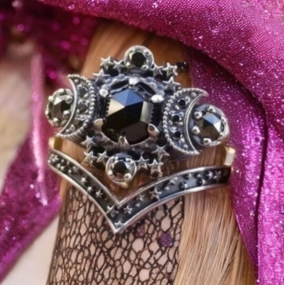 MODCLOTH CELESTIAL WITCHY VIBES SET OF 2 RINGS SZ 9 (2)